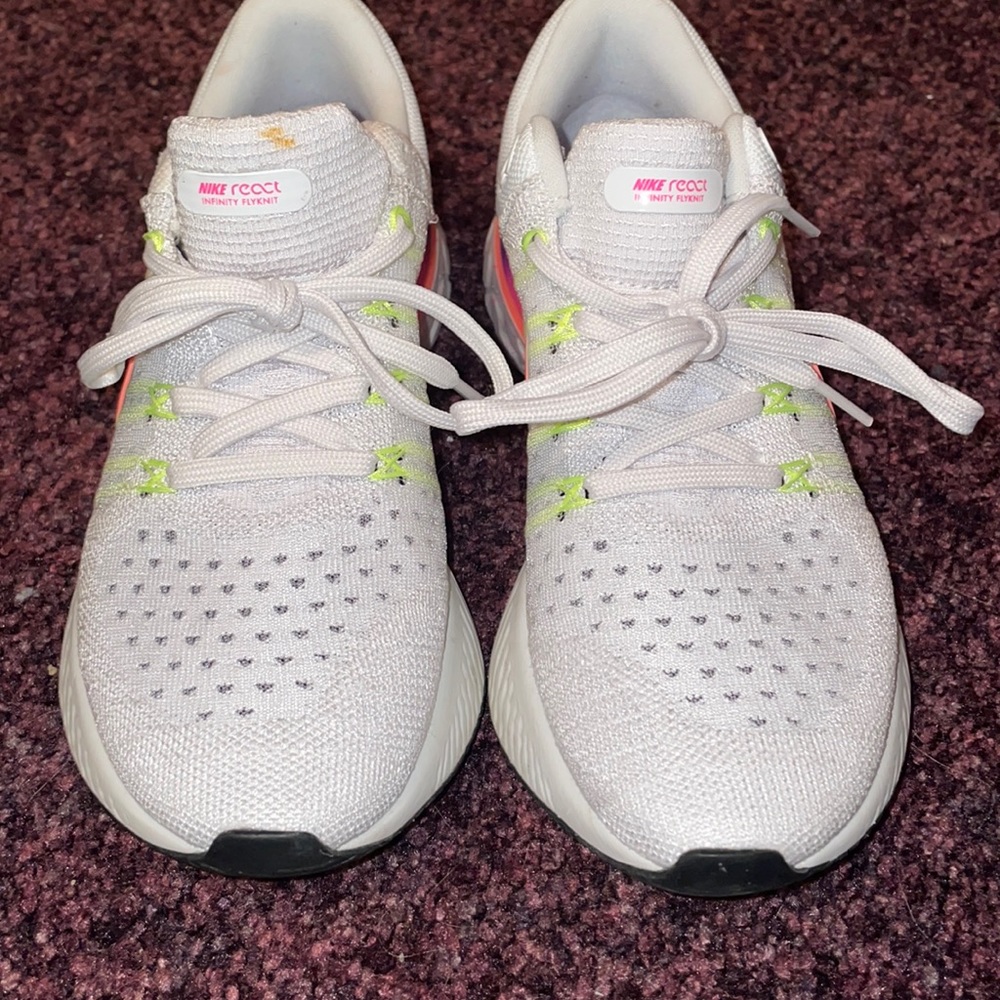 Nike React Infinity Flyknit sneakers. Only wore once. Size 7.